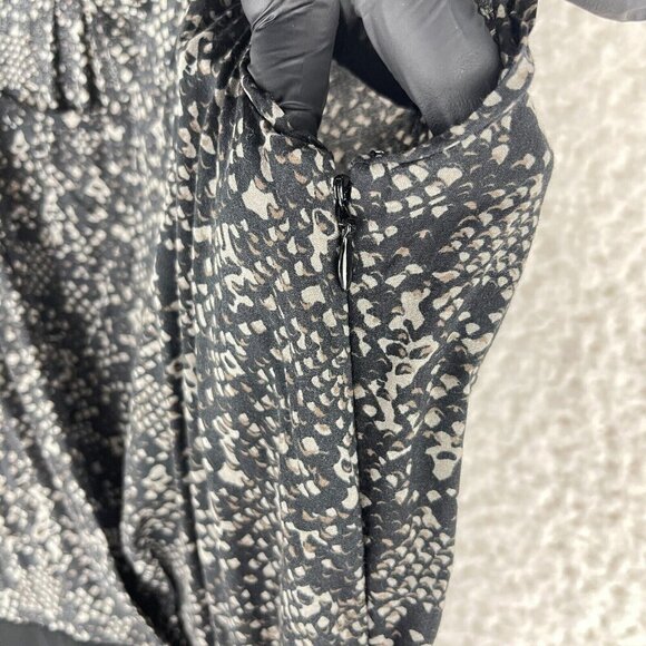 Ann Taylor LOFT Black Snake Print Sleeveless Dress Womens Surplice‎ Neck Size 8 - Picture 9 of 15
